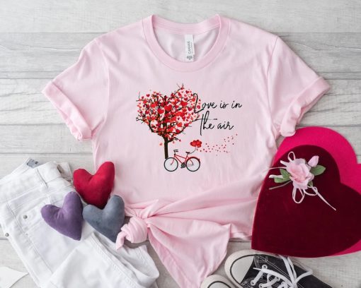 love is in the air tshirt NA